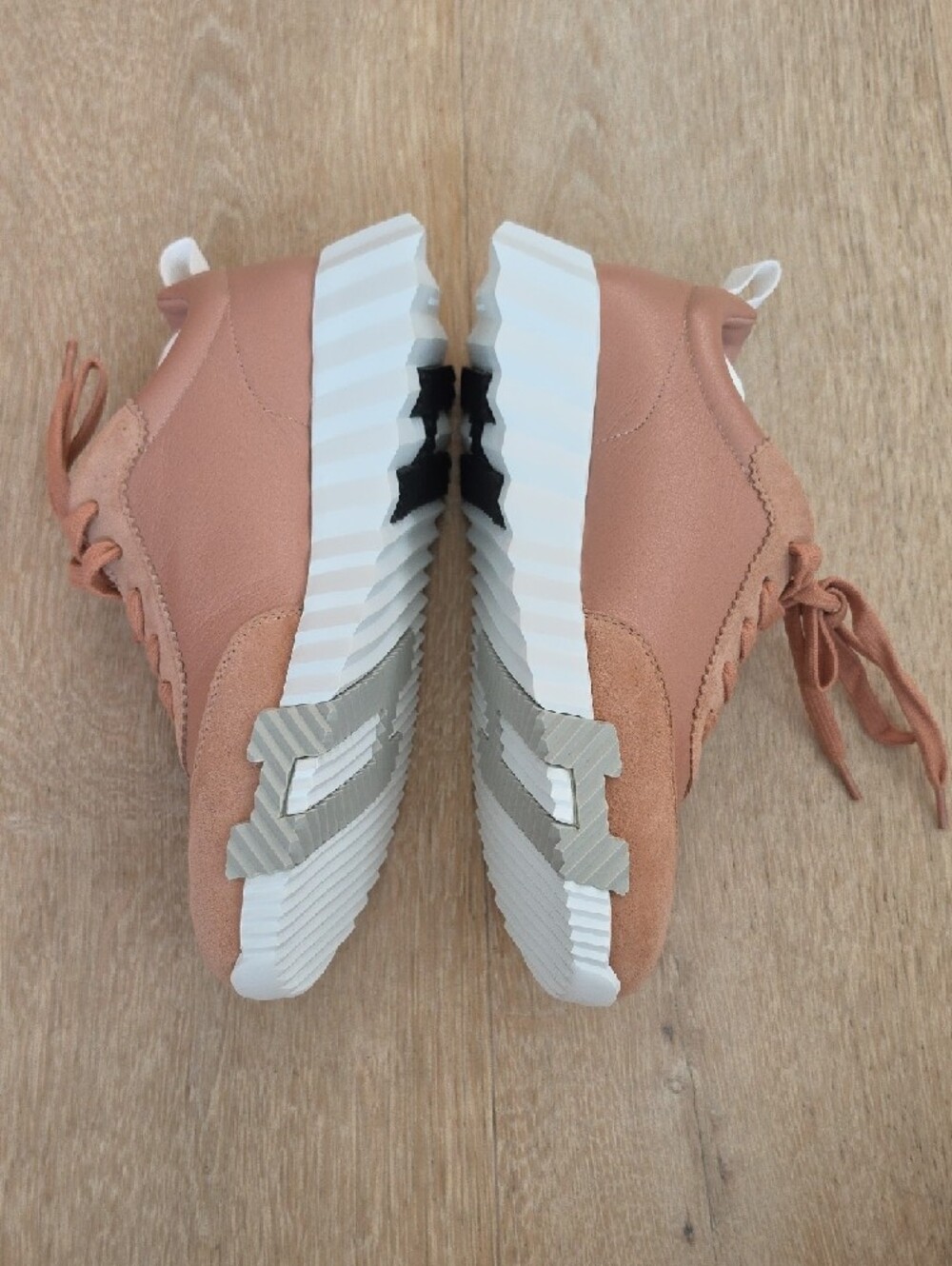 NWB Hermes Bouncing Sneakers - Picture 5 of 13